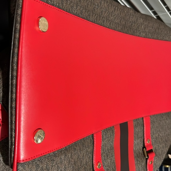 Large, Michael Kors duffel bag with engraved “J” - Picture 8 of 8